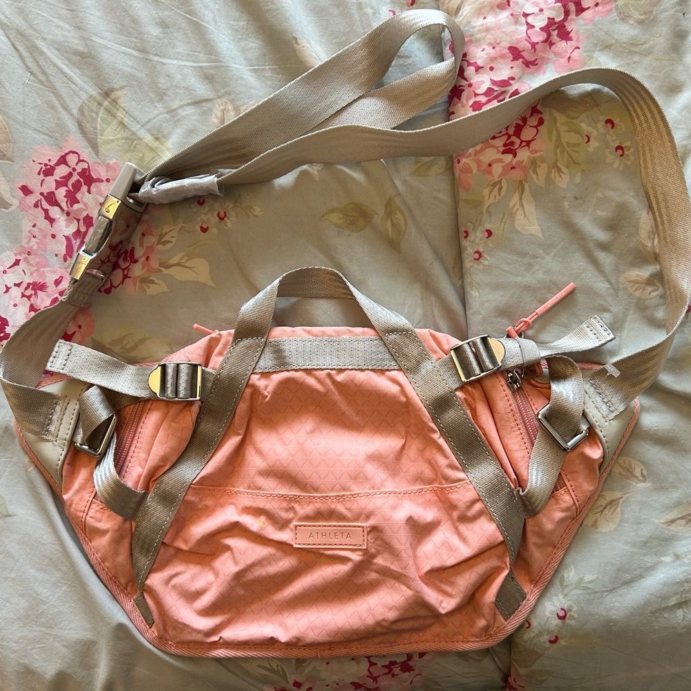 Athleta EXCURSION CROSSBODY WAISTBAG in pink with tan trim NWOT
